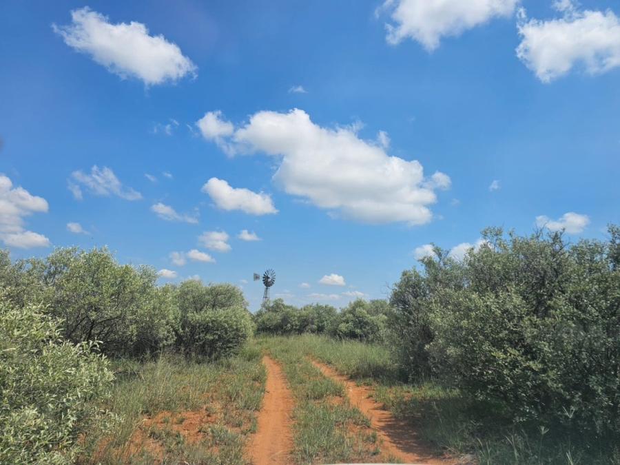 4 Bedroom Property for Sale in Jan Kempdorp Rural Northern Cape